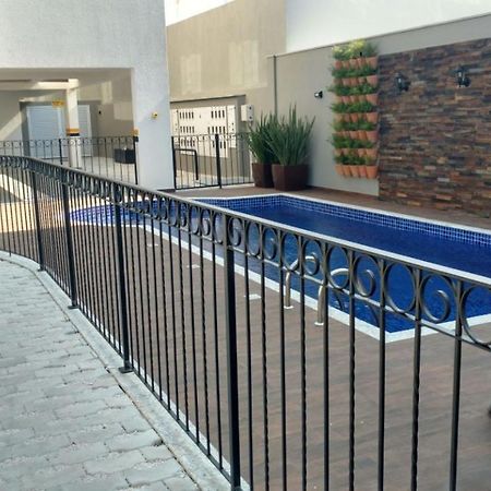 Var-101A Dpto Amplio En Condominio Cerrado Con Piscina Bombinhas Dış mekan fotoğraf